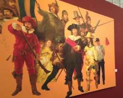 The museum has a collection of about 1770 artworks of both Indonesian and foreign artists. Some of the artwork is made by famous artists like Basuki A